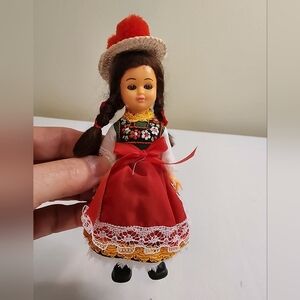 DT26. German Folklore doll